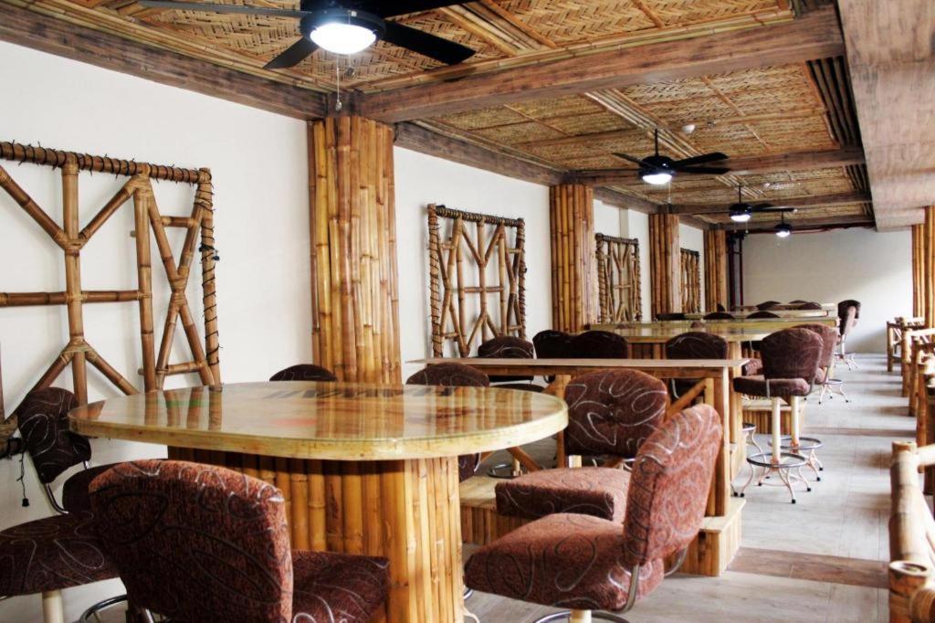 Score Birds Hotel Angeles Εξωτερικό φωτογραφία