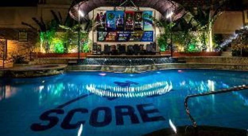 Score Birds Hotel Angeles Εξωτερικό φωτογραφία