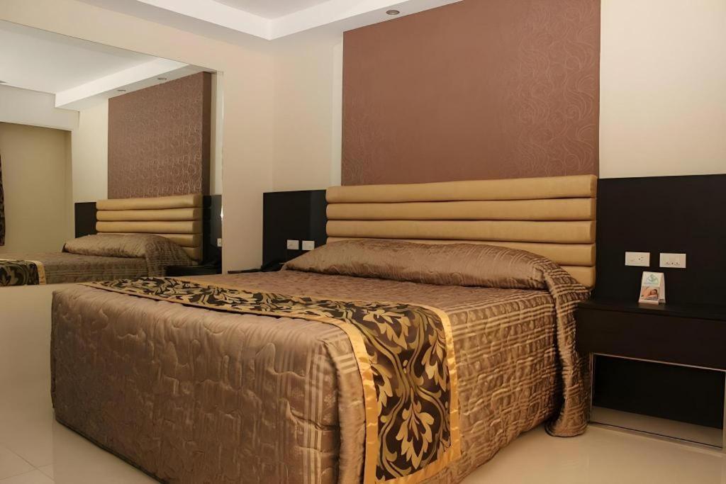 Score Birds Hotel Angeles Εξωτερικό φωτογραφία