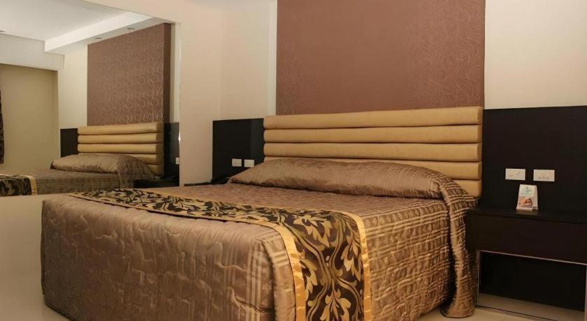 Score Birds Hotel Angeles Εξωτερικό φωτογραφία
